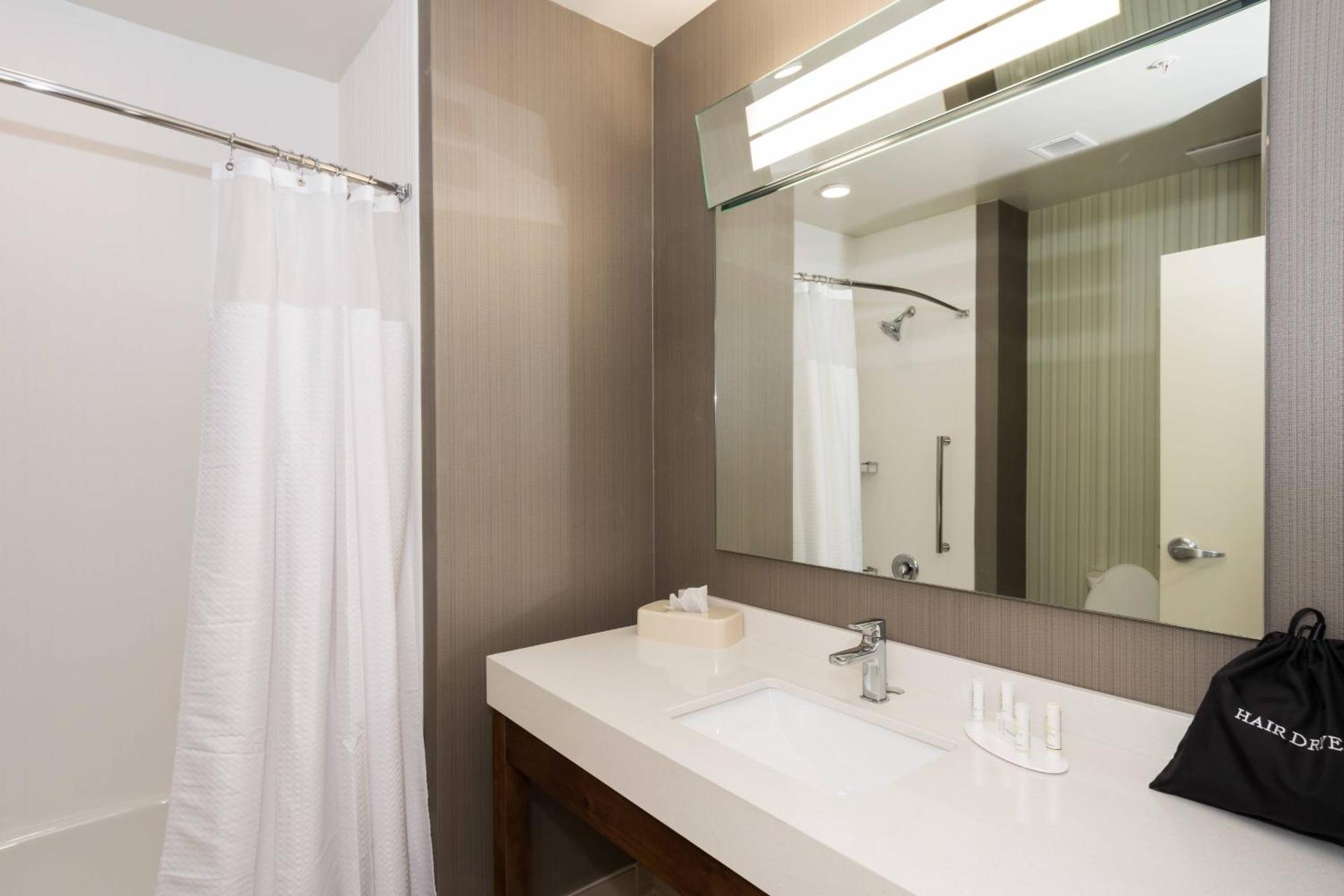 Courtyard By Marriott Fayetteville Fort Liberty - Spring Lake Bagian luar foto