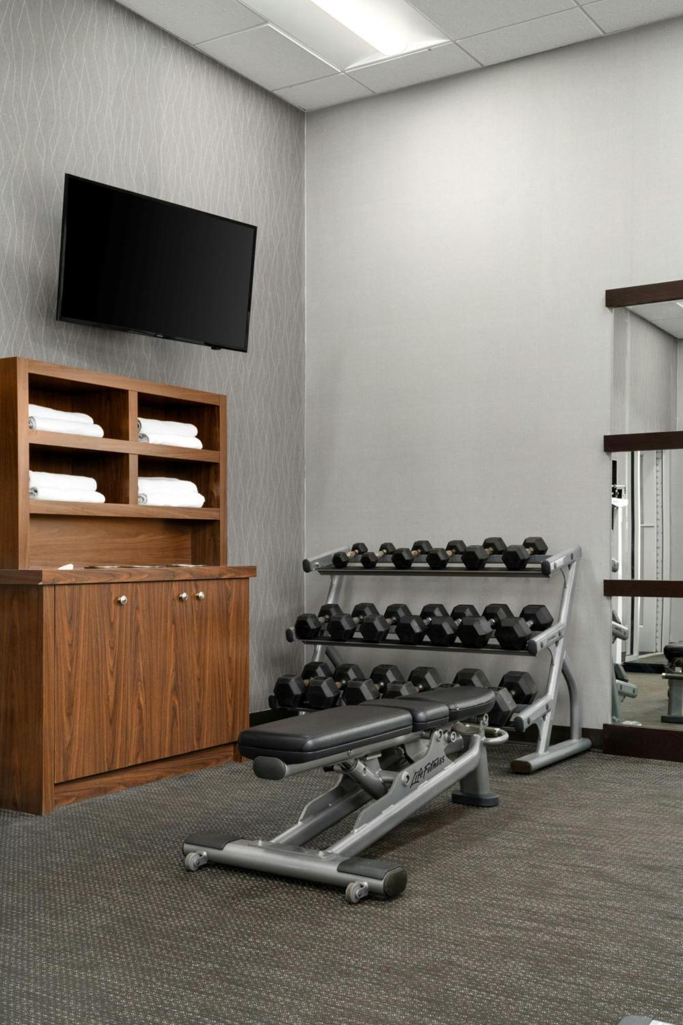 Courtyard By Marriott Fayetteville Fort Liberty - Spring Lake Bagian luar foto