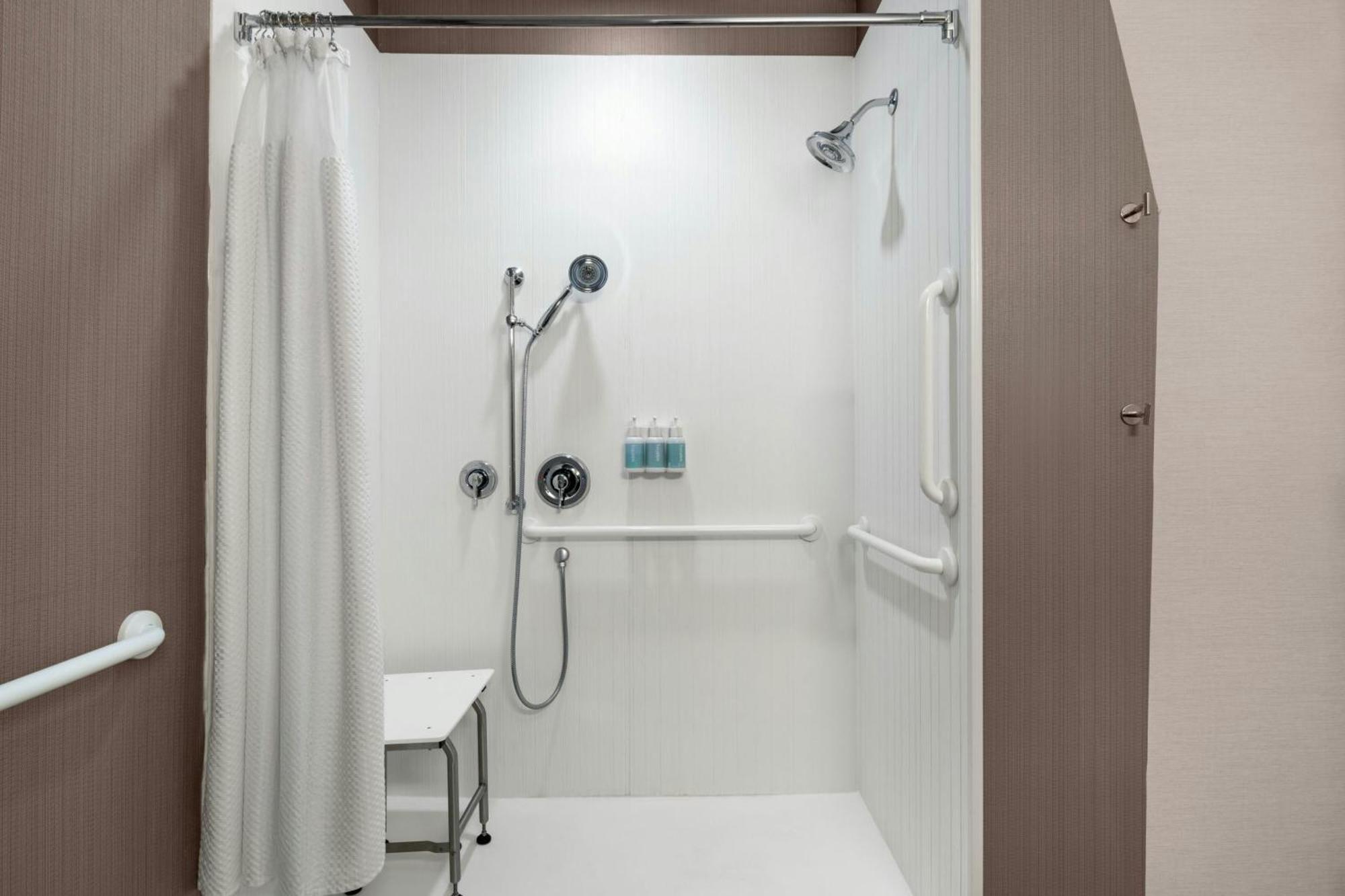 Courtyard By Marriott Fayetteville Fort Liberty - Spring Lake Bagian luar foto