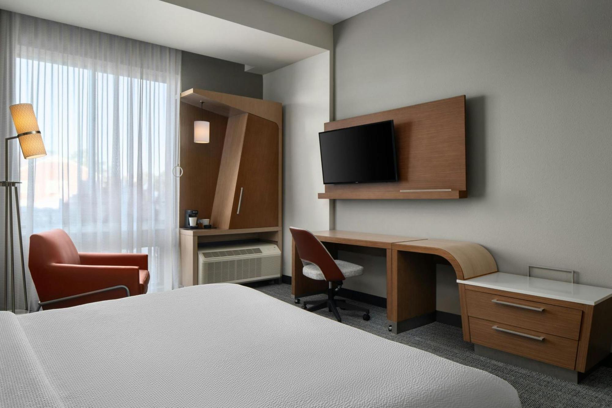 Courtyard By Marriott Fayetteville Fort Liberty - Spring Lake Bagian luar foto